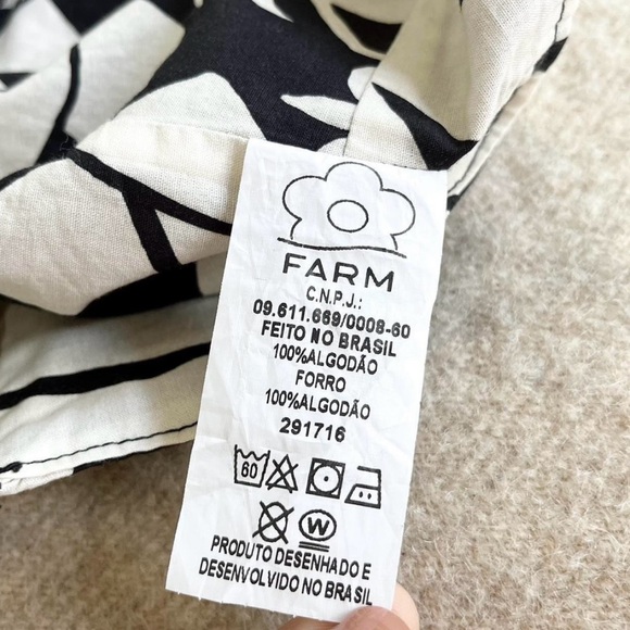 Farm Rio backless crop top 😍 - Picture 8 of 8